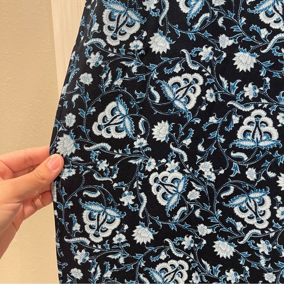 J.Jill Women’s Pants Large Blue Floral Soft Rayon Elastic Waist Boho Career - Picture 3 of 6